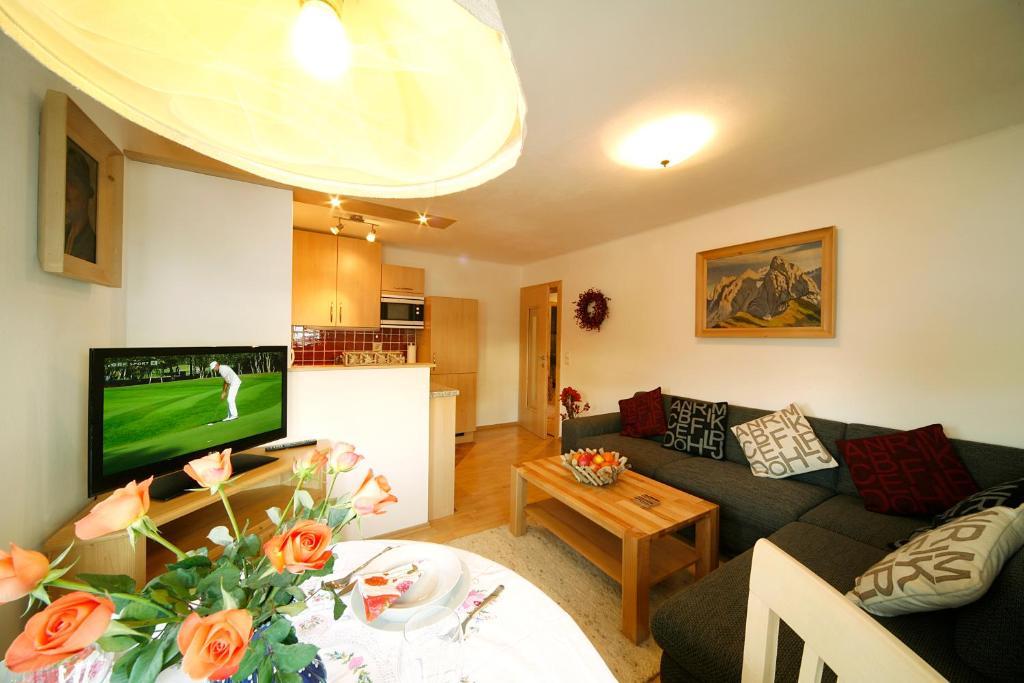 Apartment Haus Schatz Kitzbuhel Room photo
